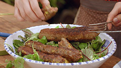 Jehněčí kebab s pistáciemi